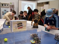 Begeisterte Jugend bekommt Lust zur Robotik